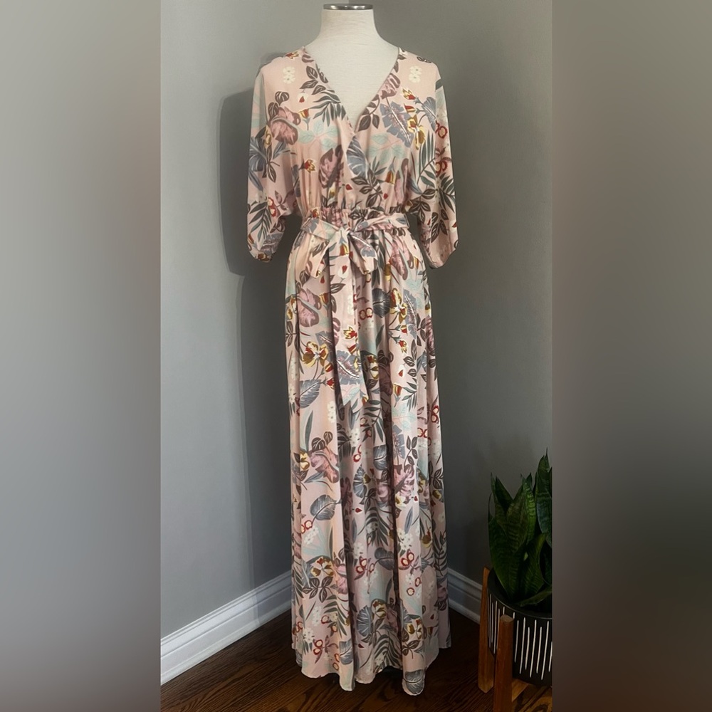 Floral Aaka maxi dress size small